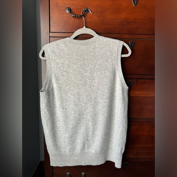 Cashmere by Charter Club L vintage 100% cashmere grey sweater vest button - Picture 3 of 3